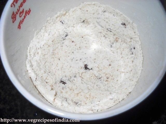 mixing-cake-ingredients mixing-cake-ingredients