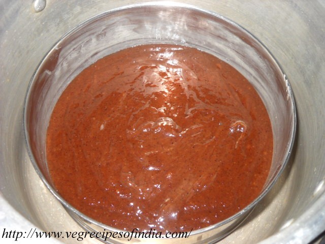 cake-tin-in-pressure-cooker