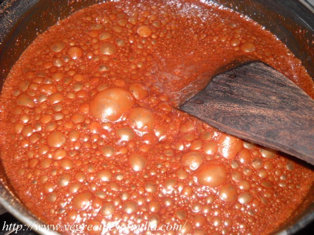 cocoa-butter-mixture-boiling