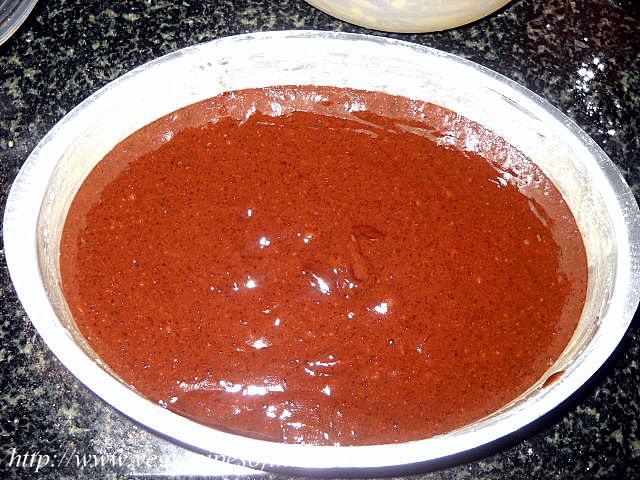 eggless-cake-mixture-in-cake-tin