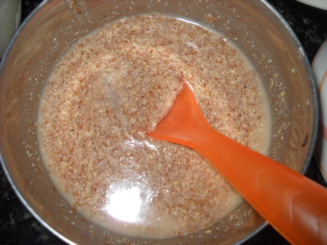 flax-seed-paste-with-water