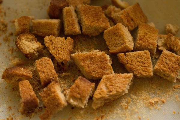 make bread croutons for tomato soup