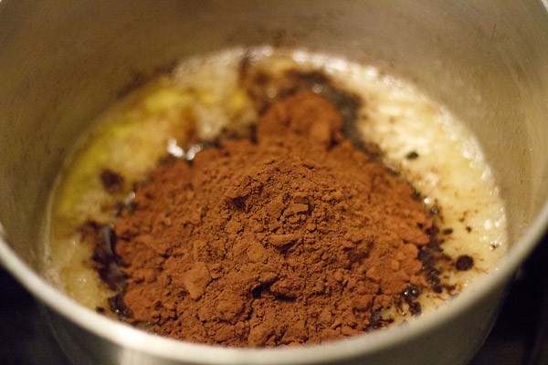 cocoa powder for eggless chocolate cake frosting