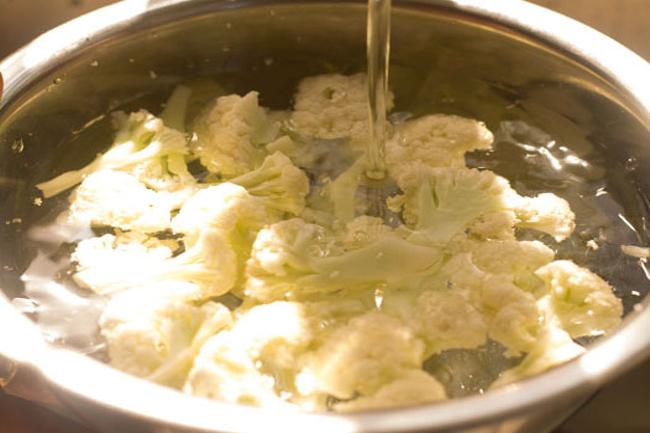 cauliflower in a colander