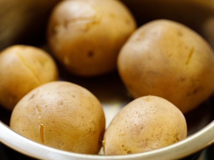 boiled potatoes drained of all the water