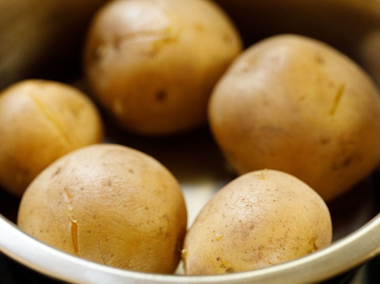 boiled potatoes drained of all the water.