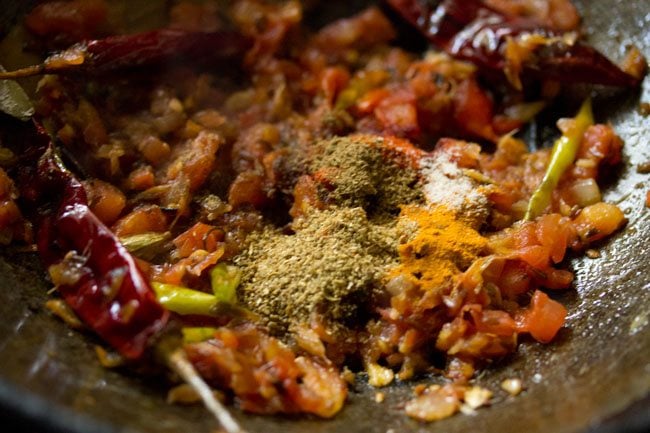 spices for dhaba style dal