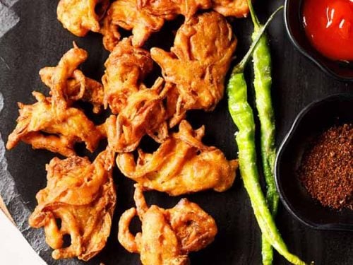 onion pakoda 2