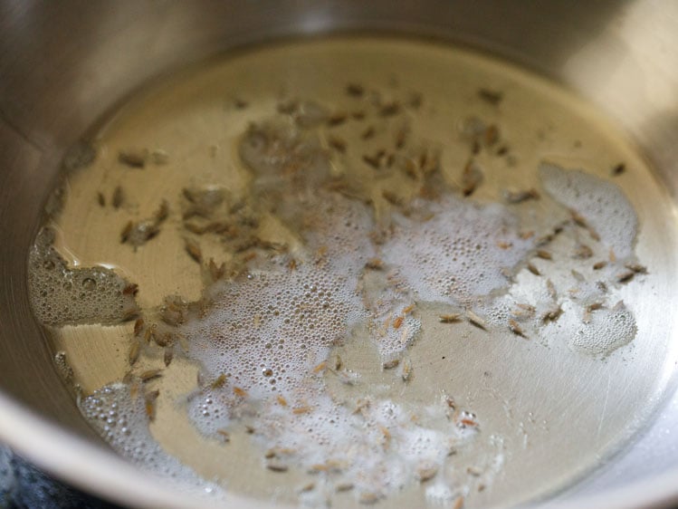 crackle cumin seeds in oil