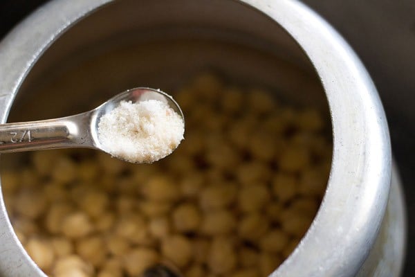 teaspoon of salt above pressure cooker