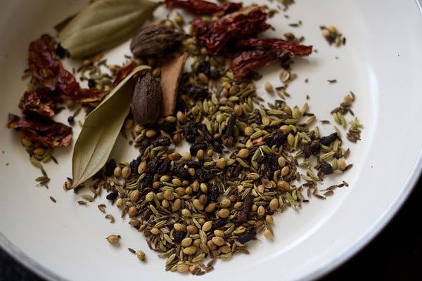 roasted spices to make chana masala powder