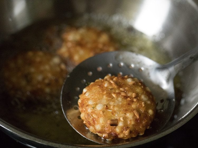 making sabudana vada recipe