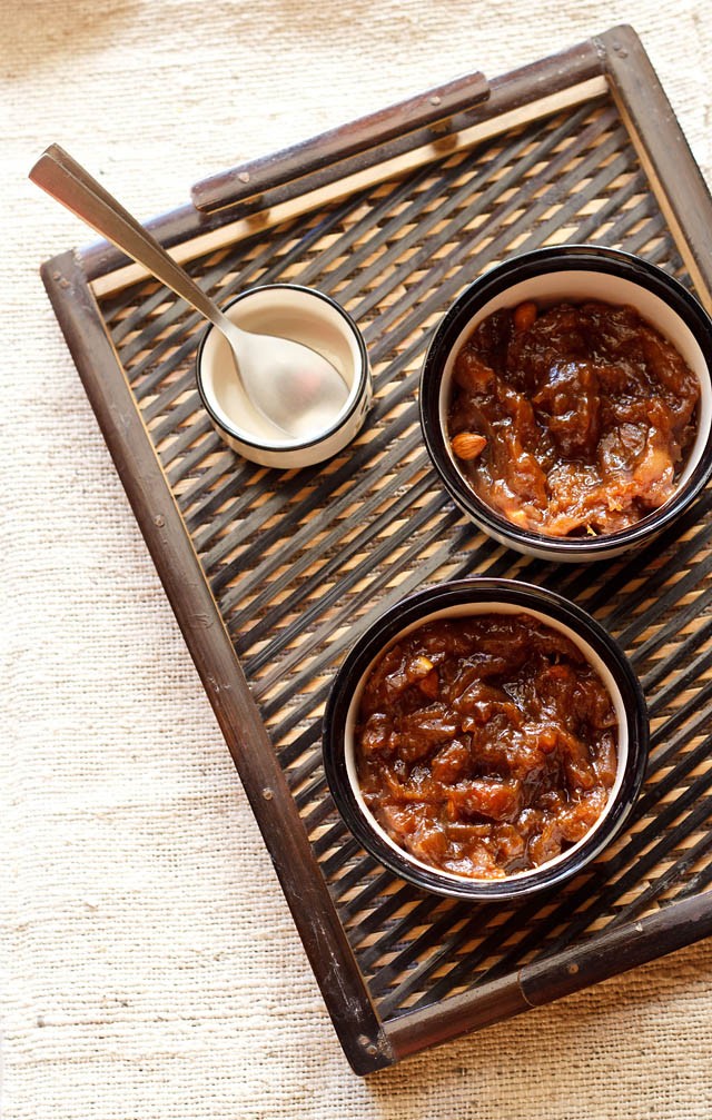 khubani ka meetha served in a bowl