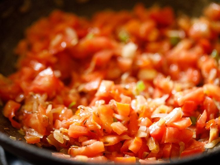 making Mumbai pav bhaji recipe