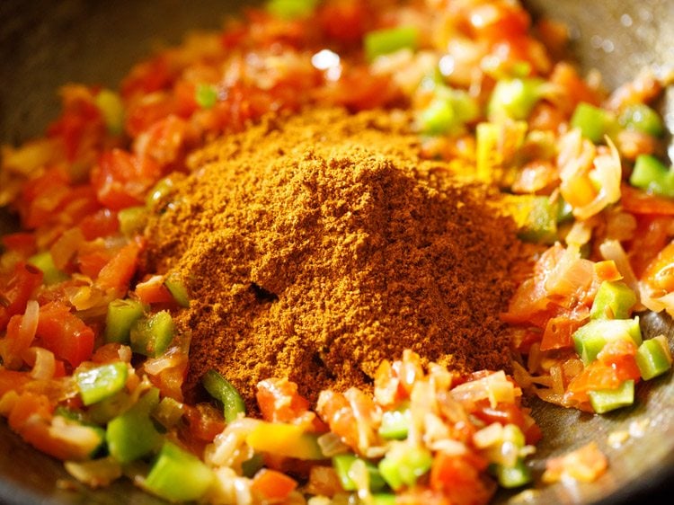 making Mumbai pav bhaji recipe