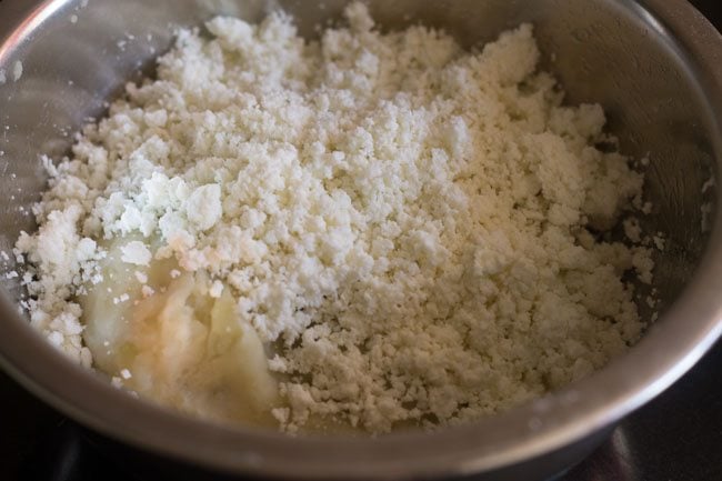 crumbled cottage cheese added to mashed potatoes