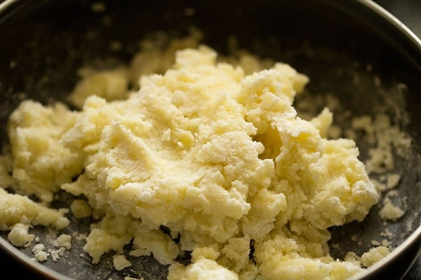 arrowroot flour mixed with mashed potatoes