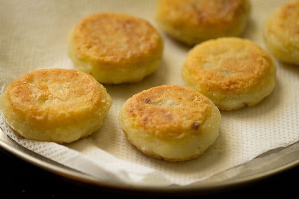 fried farali pattice on kitchen paper towels