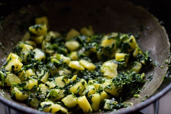 aloo methi cooked