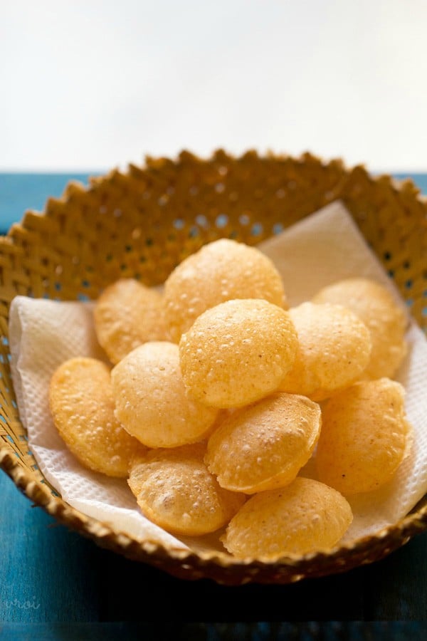 suji Ke golgappe on a basket