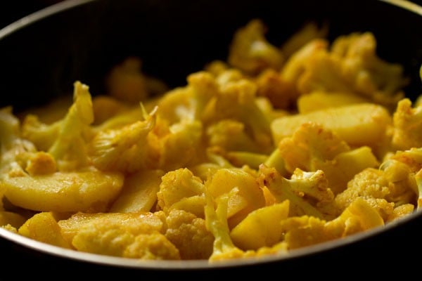 cooking aloo gobi