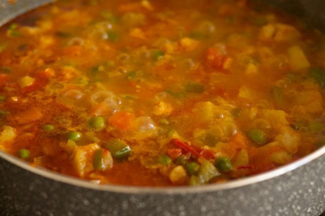 simmering khada pav bhaji