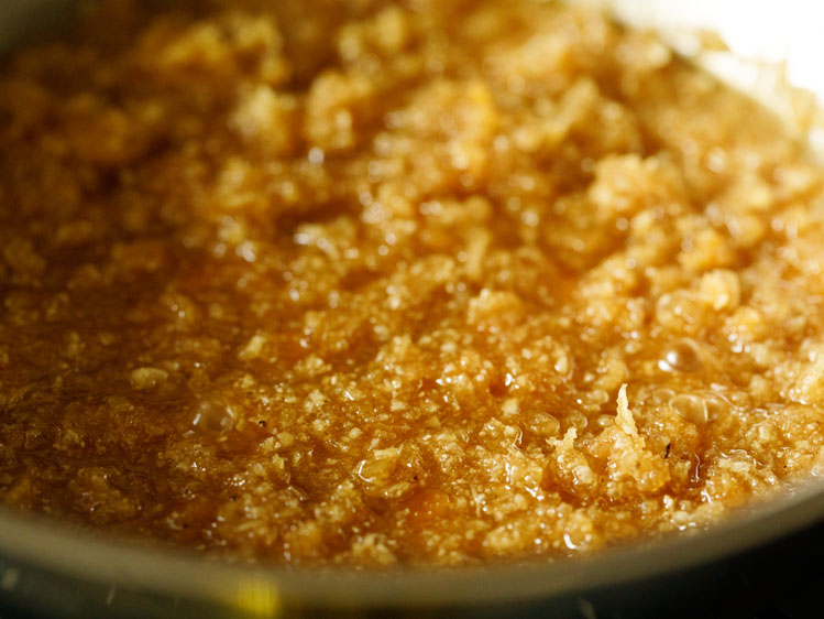 jaggery melting and releasing moisture