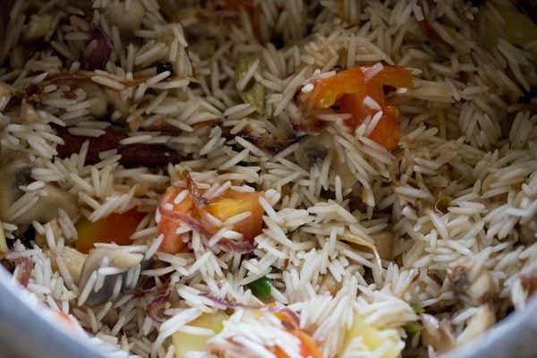 sauteing rice for 1 minute