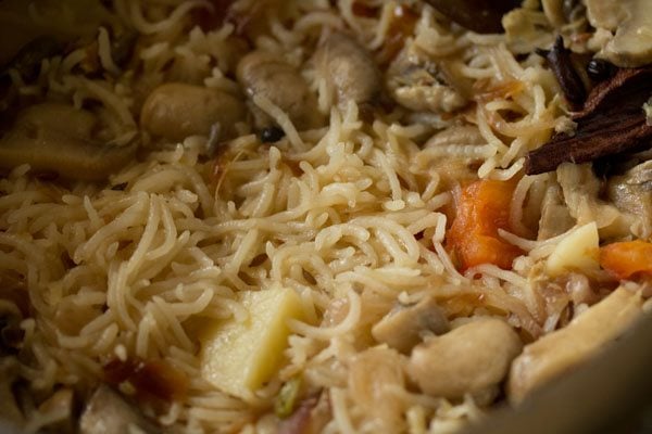 pressure cooked mushroom pulao 