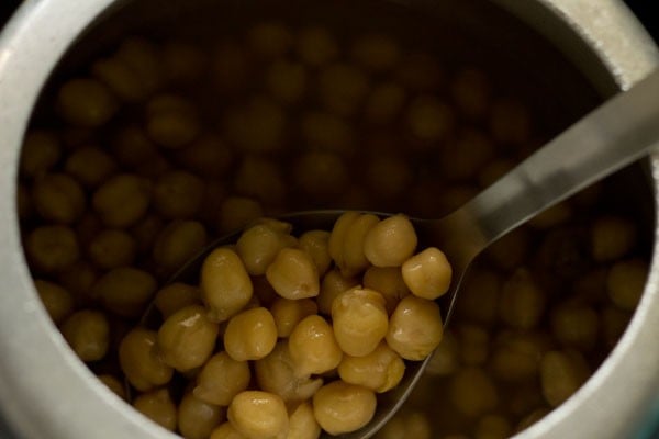 pressure cooked chickpeas