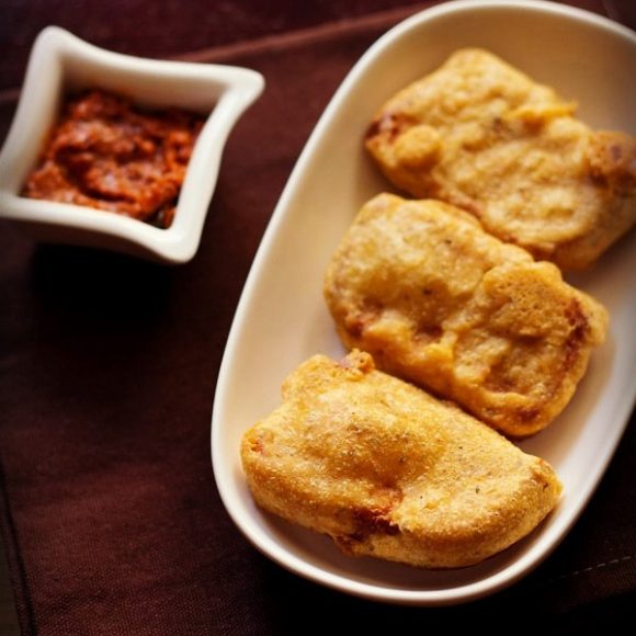 Bread Pakora (2 Ways) Stuffed & Plain Bread Pakoda
