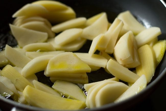 potatoes added to oil