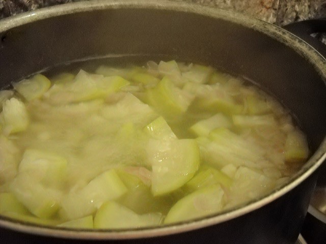 cooking bottle gourd for lauki soup recipe