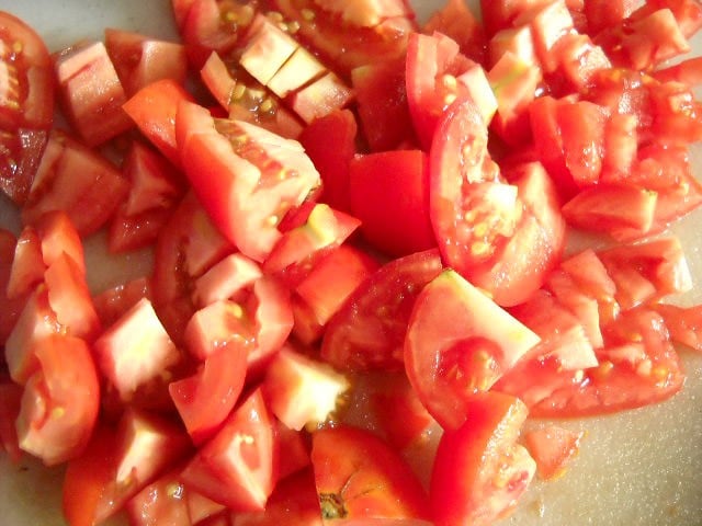 gehackte Tomaten. 