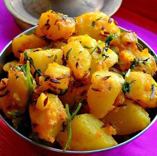 jeera aloo recipe, how to make jeera aloo | aloo jeera recipe