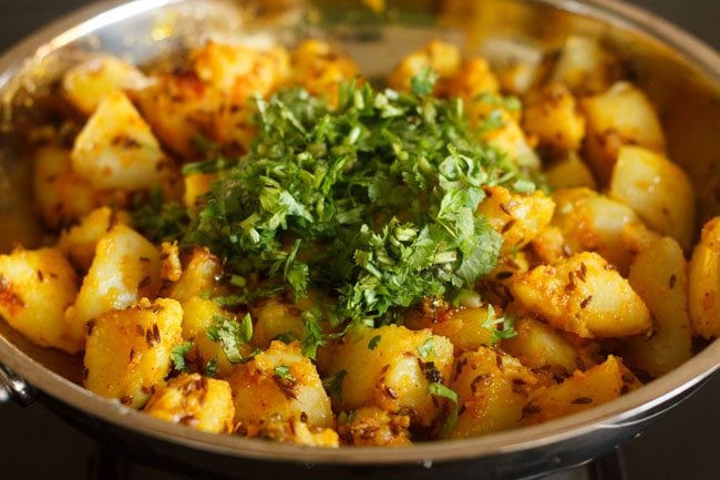 chopped coriander leaves added