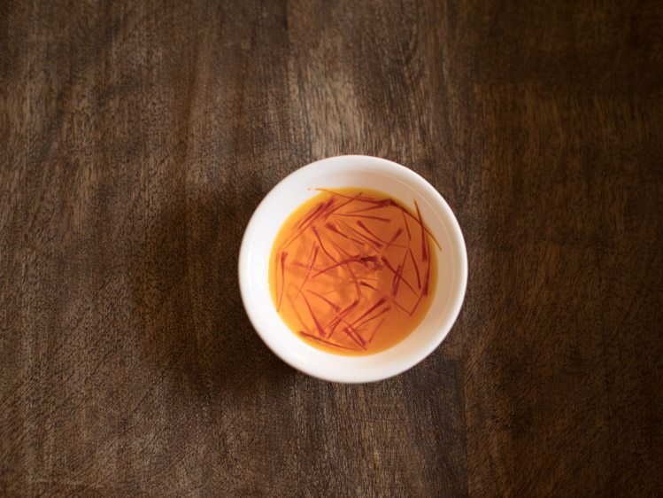 saffron sooji halwa recipe kesar suji ka halwa recipe kesari halwa