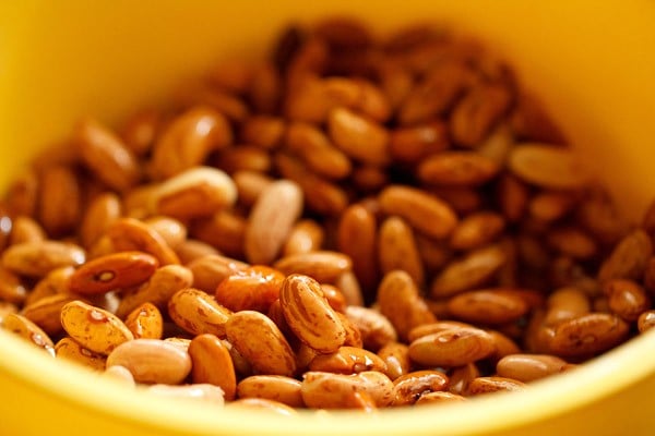 drained kidney beans in yellow bowl