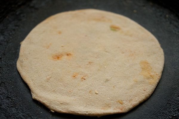 gobi paratha on tawa