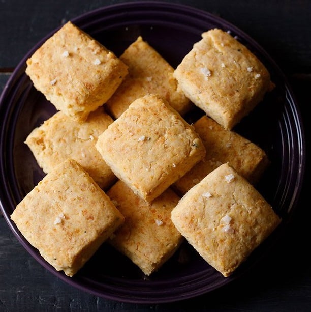 Cheese Biscuits | Cheddar Biscuits-image