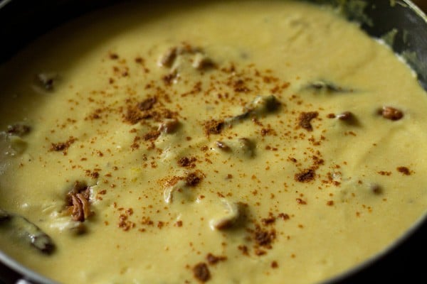 garam masala powder sprinkled on kadhi recipe