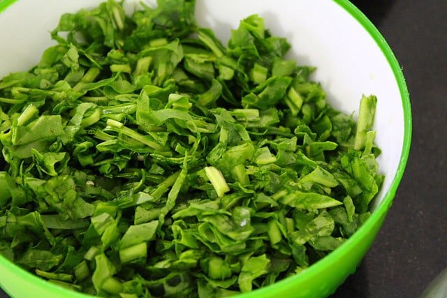 wash palak leaves for palak dal recipe