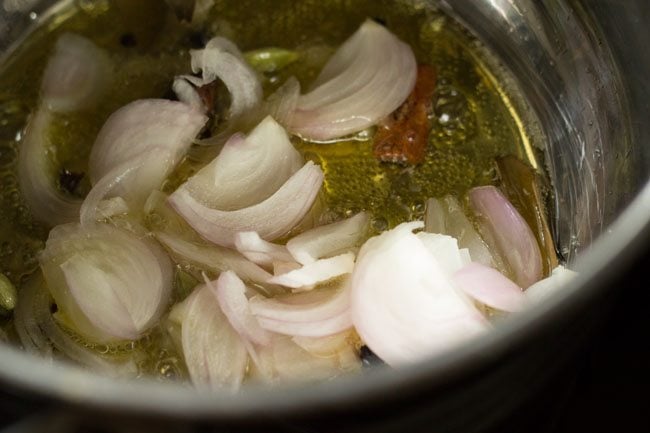 sliced onions in ghee