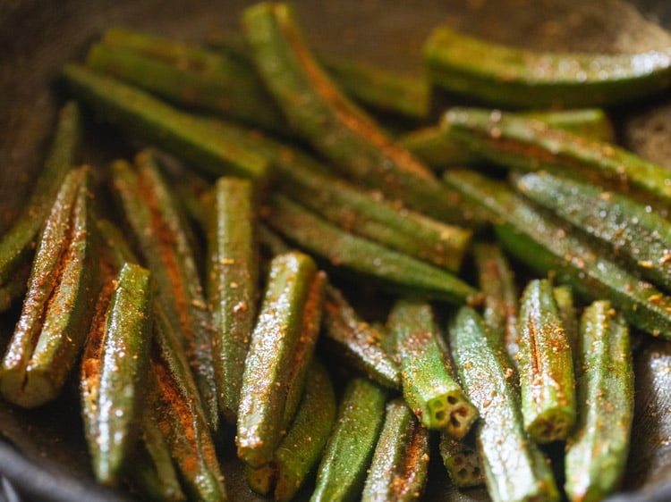 bharwa bhindi stirred well.