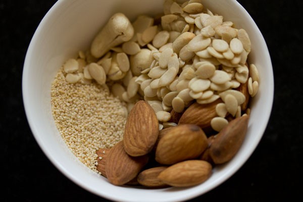 khus khus almonds and cashews in a bowl