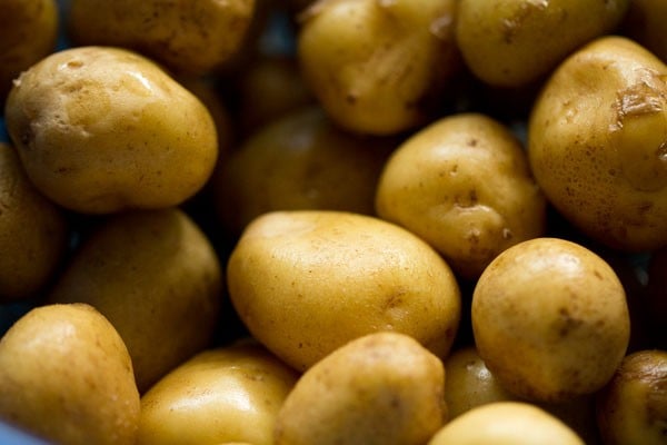 rinsed baby potatoes for kashmiri dum aloo.