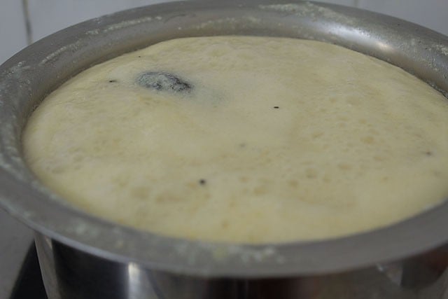 mix the mixture with Gujarati kadhi