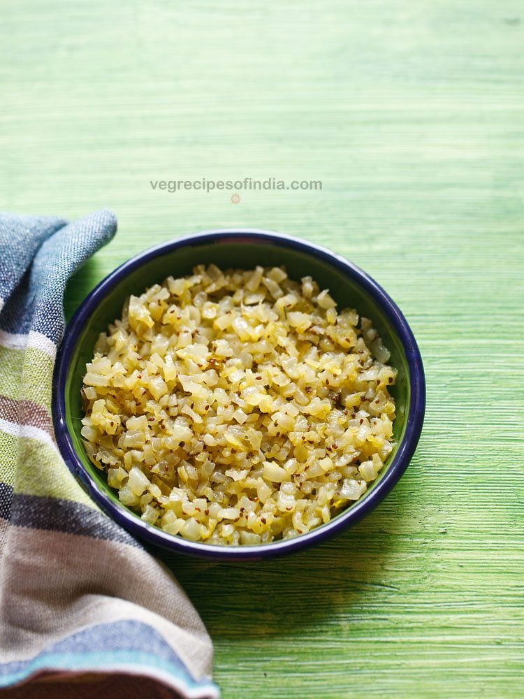 mooli sabji served in a bowl