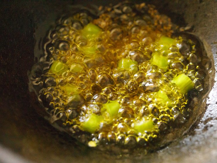 green chilies added to mustard oil