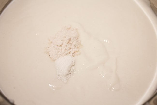 bicarbonato de sodio y sal para la masa
